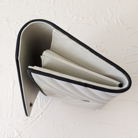 Yves Saint Laurent wallet - Picture 8 of 16